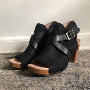 Dansko sandals with platform heel RARE!